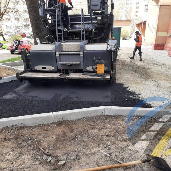 asfalt dvor