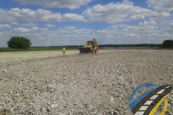 57-asfaltirovanie-ploshadki-dlya-agrotexniki-min