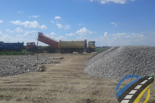 60-asfaltirovanie-ploshadki-ukladka-min
