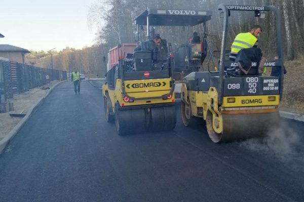 asfaltirovanie-dorog-ukladka-454-min